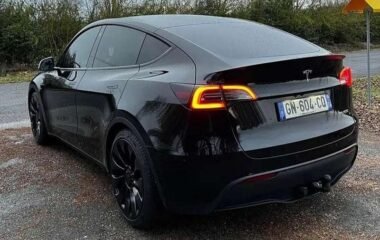 Model Y 2023 76500  518